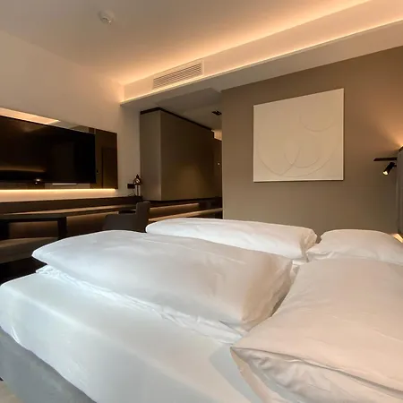 Dion Hotel Wattens-3
